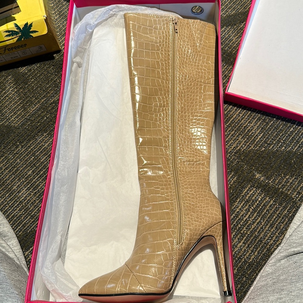 Brand new Knee-high stiletto crocodile boots